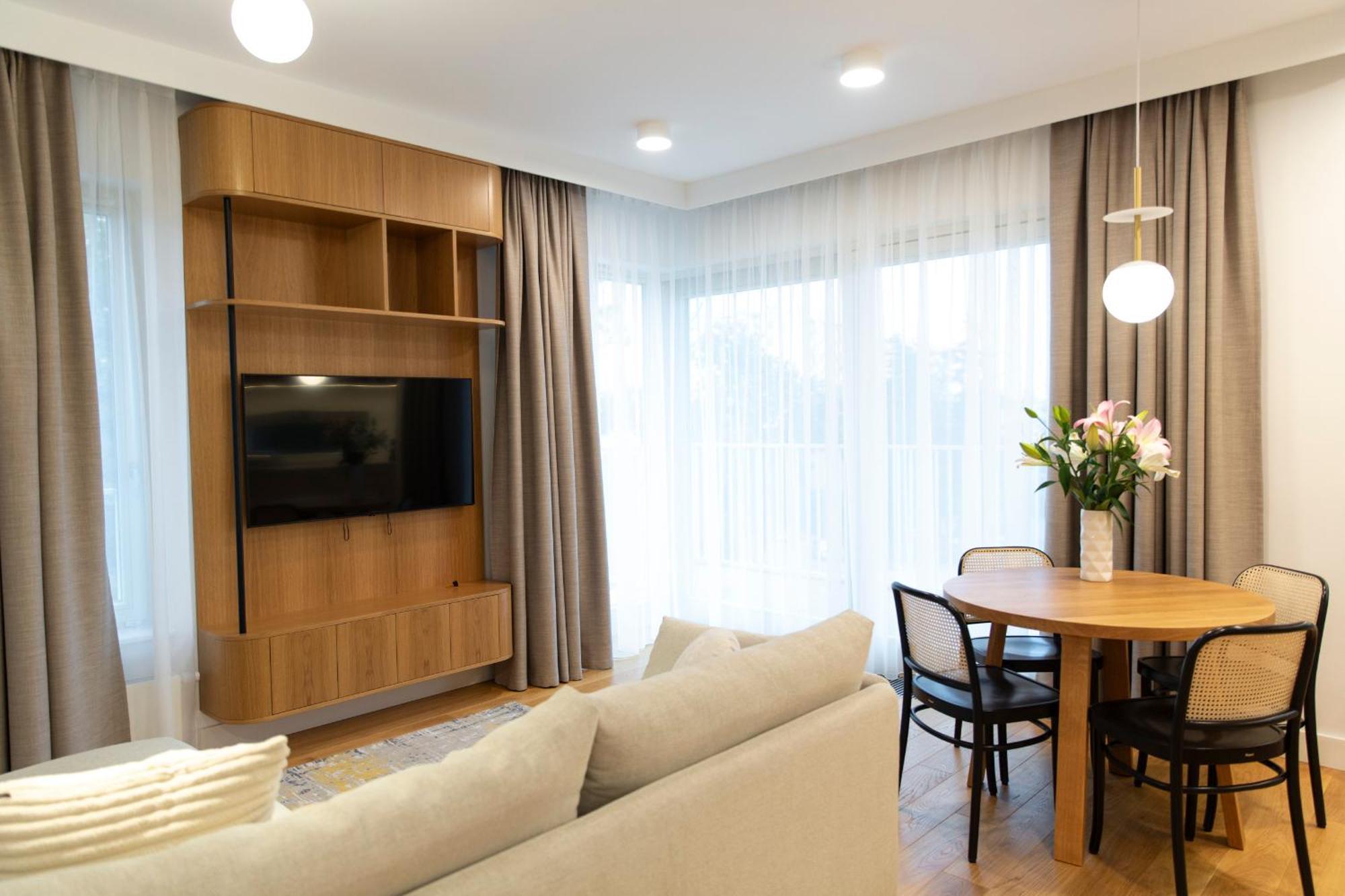 Mb By The Sea - Dolcevita Premium Apartment